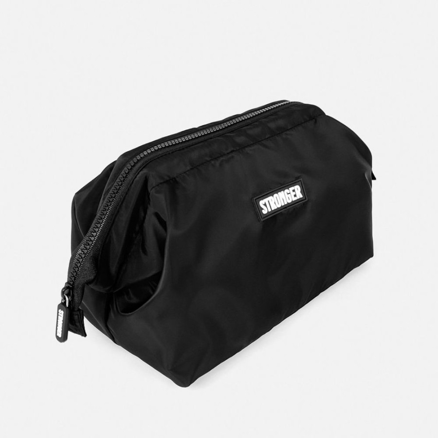 Tasche STRONGER | Toiletry Bag Black